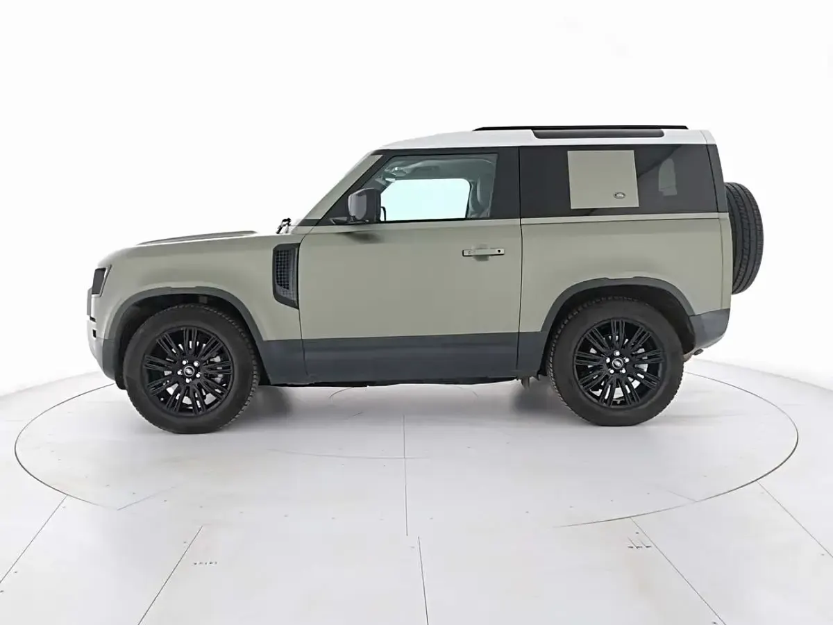 Usata Land Rover Defender First Edition 249 CV (183 kW) 2021 Verde SUV