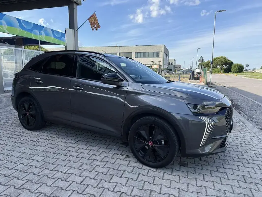 Usata DS Automobiles DS7 Crossback Performance 177 CV (130 kW) 2023 Grigio SUV