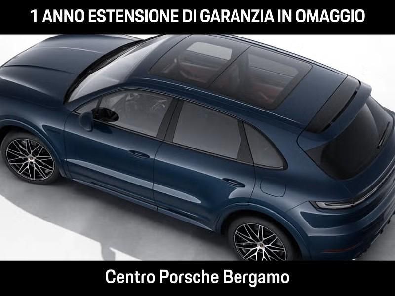 Nuova Porsche Cayenne 469 CV (344 kW) 2025 Blu algarve metallizzato SUV