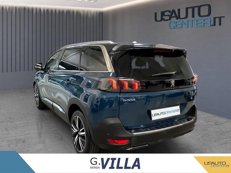 Usata Peugeot 5008 GT 130 CV (95 kW) 2022 Monovolume