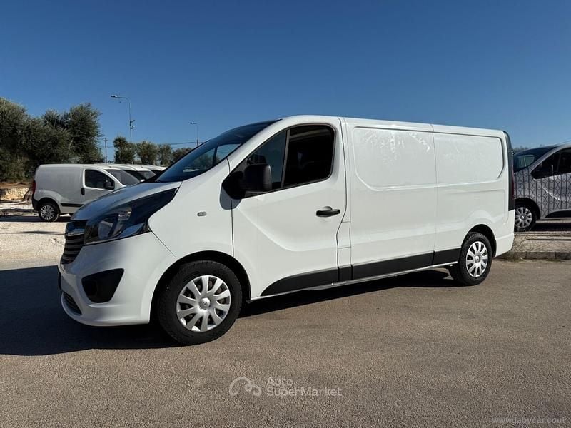 Usata Opel Vivaro 120 CV (88 kW) 2018 Bianco Monovolume