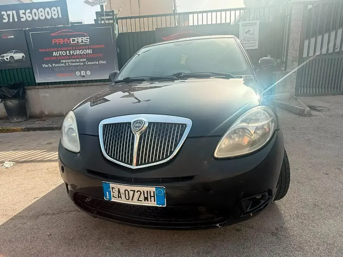 Usata Lancia Ypsilon 77 CV (56 kW) 2010 Nero Utilitaria