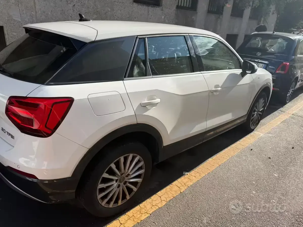 Usata Audi Q2 Business 116 CV (85 kW) 2019 Bianco SUV