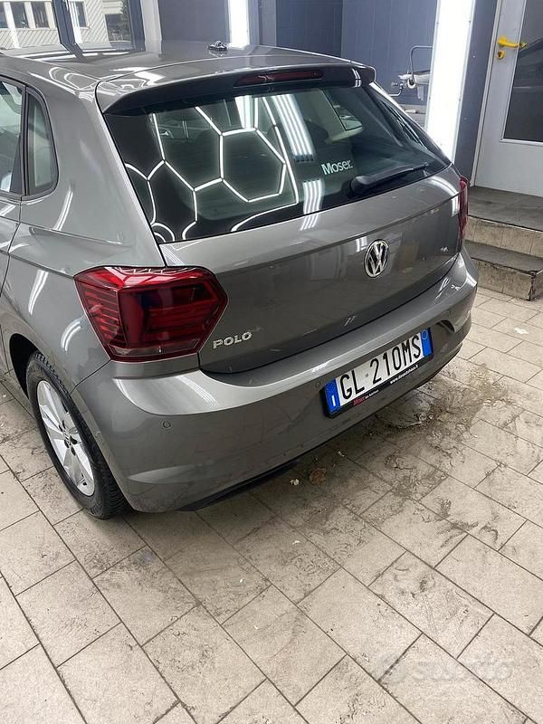 Usata VW Polo Comfortline 80 CV (58 kW) 2019 Grigio Utilitaria