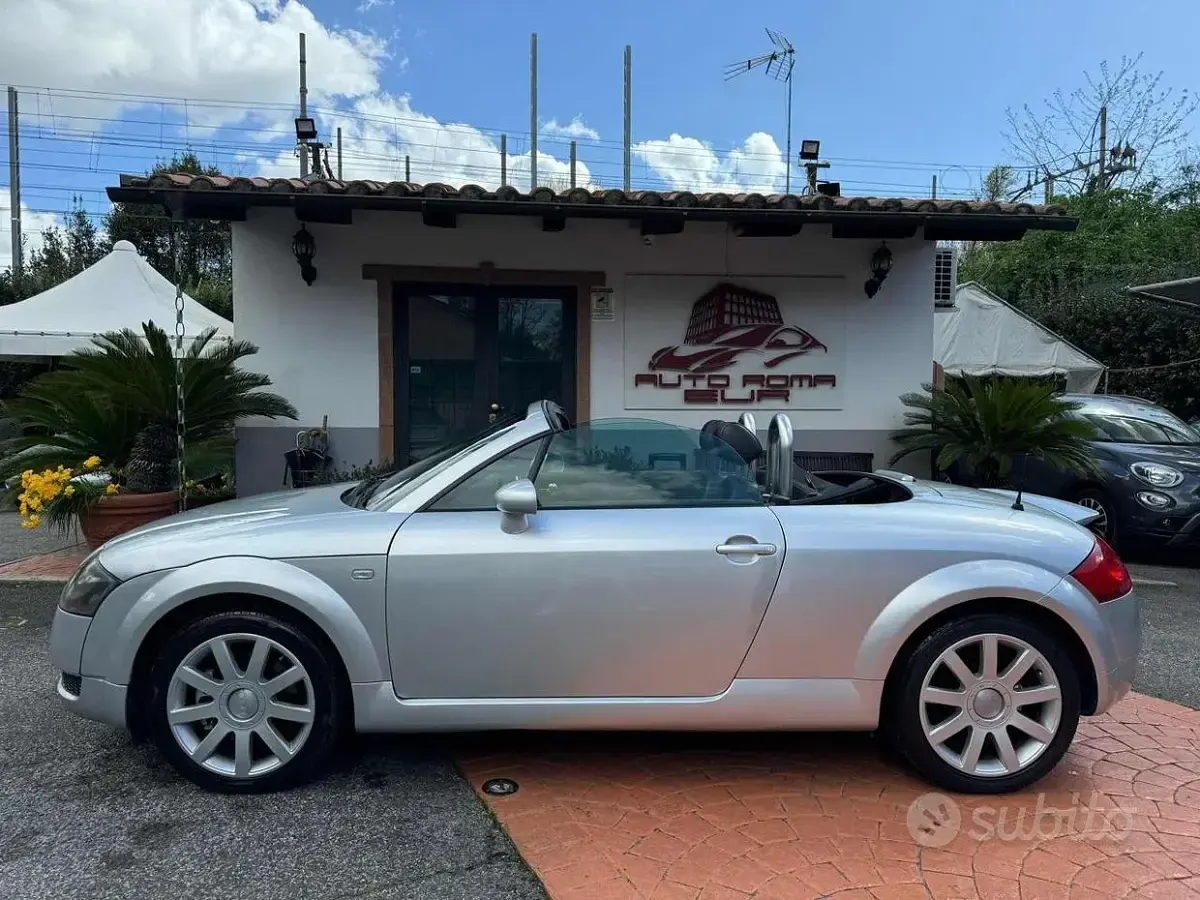 Usata Audi TT Roadster 179 CV (131 kW) 2000 Grigio Cabrio