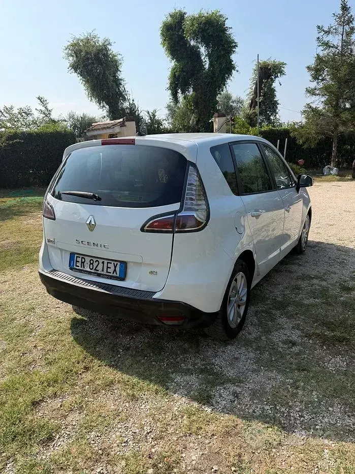 Usata Renault Scénic III XMOD 110 CV (80 kW) 2014 Bianco Monovolume