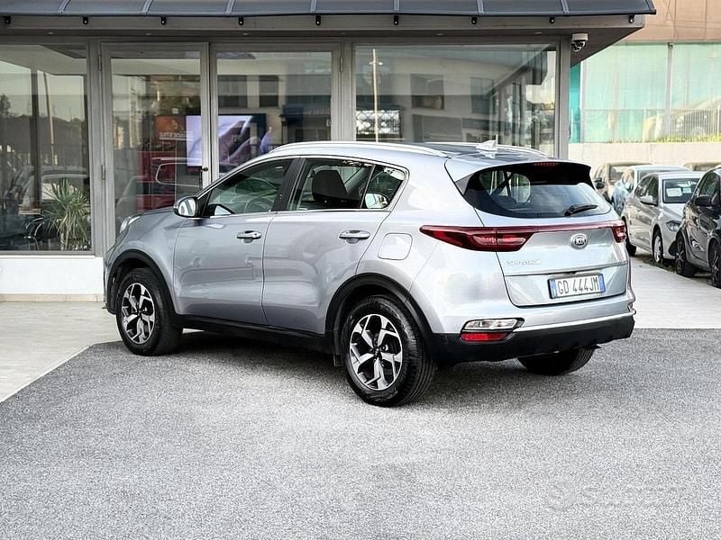 Usata Kia Sportage 132 CV (97 kW) 2021 Argento SUV