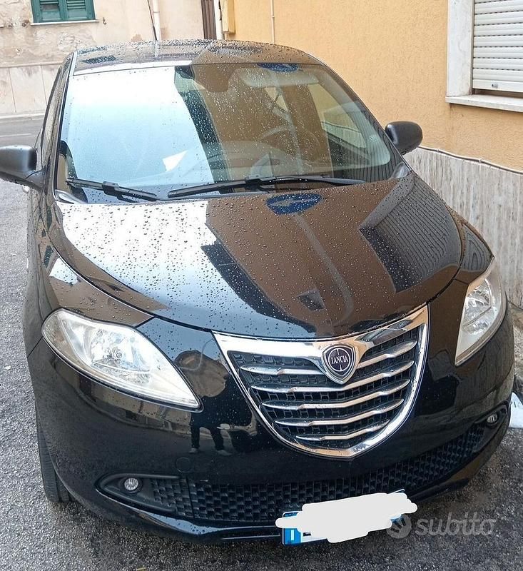 Usata Lancia Ypsilon 86 CV (63 kW) 2014 Nero Utilitaria