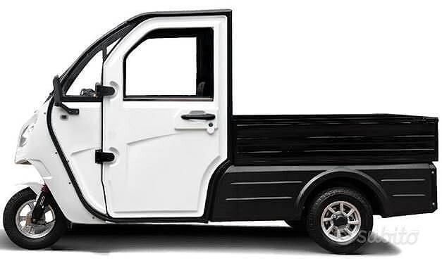 Nuova Piaggio Porter 2025 Rosso Utilitaria