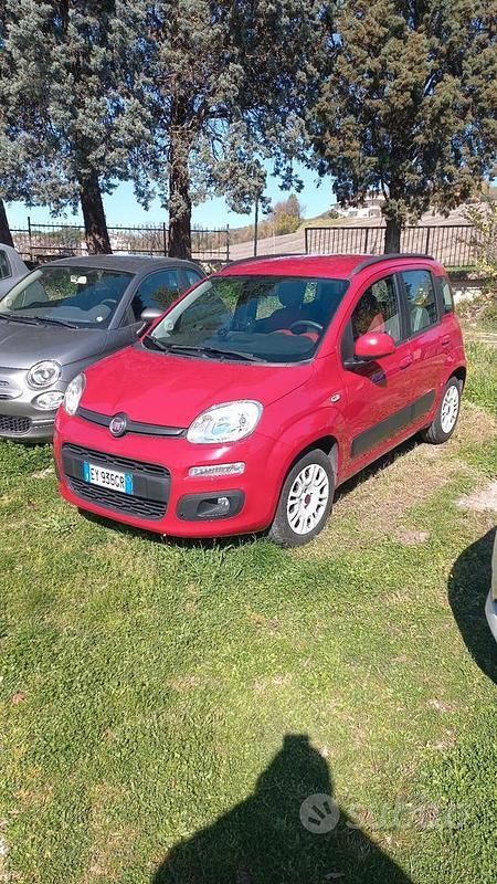 Rosso Usata 2015 Fiat Panda Lounge Due volumi | 7999 € (Buon prezzo) - Immagine 1/4