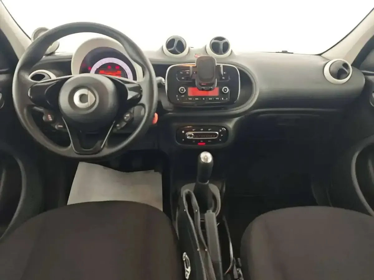 Usata Smart ForFour Passion 71 CV (52 kW) 2019 Vari colori Utilitaria