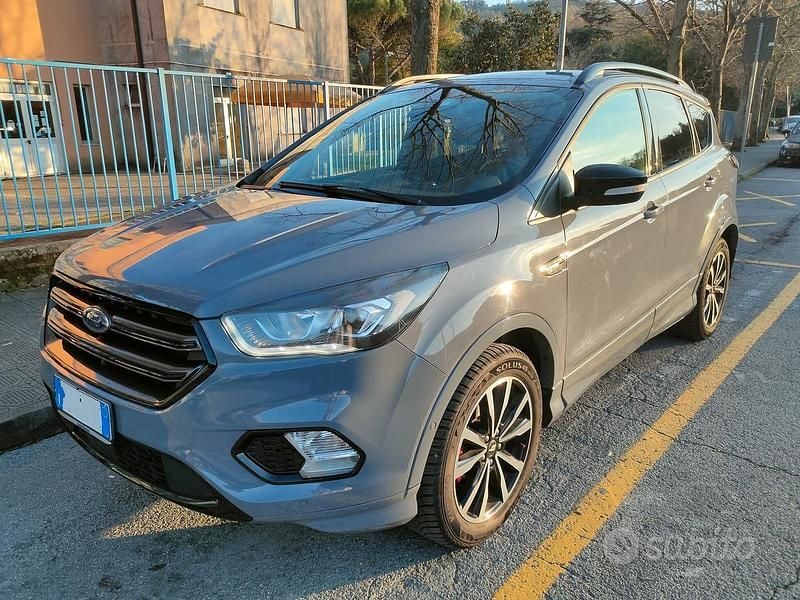 Usata Ford Kuga ST-Line 120 CV (88 kW) 2019 Grigio SUV