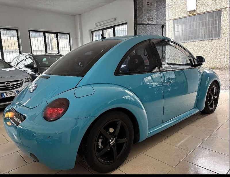 Usata VW New Beetle 90 CV (66 kW) 2000 Blu/azzurro Utilitaria