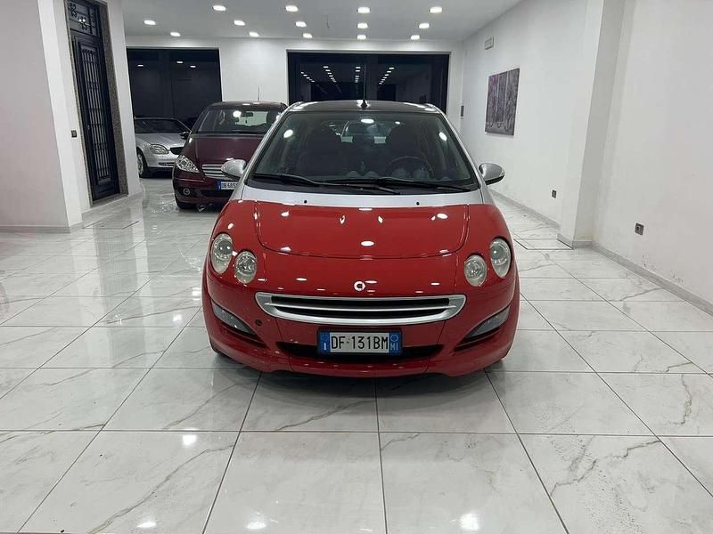 Usata Smart ForFour Pulse 95 CV (69 kW) 2006 Rosso Utilitaria