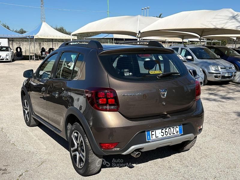 Usata Dacia Sandero 90 CV (66 kW) 2018 Berlina