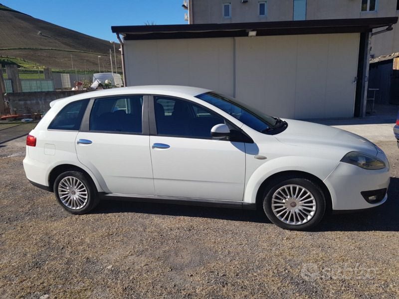Usata Fiat Croma 120 CV (88 kW) 2010 Bianco Station wagon