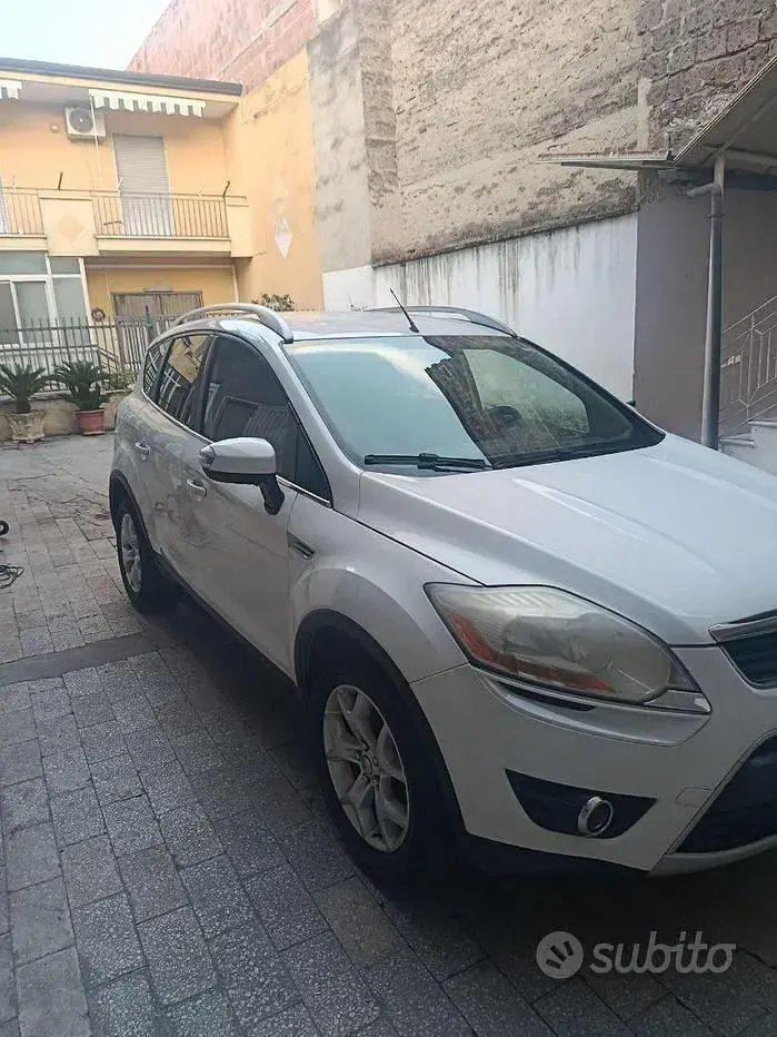 Usata Ford Kuga 136 CV (100 kW) 2010 Bianco SUV