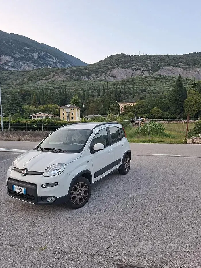 Usata Fiat Panda 4x4 95 CV (69 kW) 2016 Bianco Utilitaria