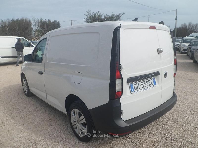 Usata VW Caddy 102 CV (75 kW) 2023 Bianco Monovolume