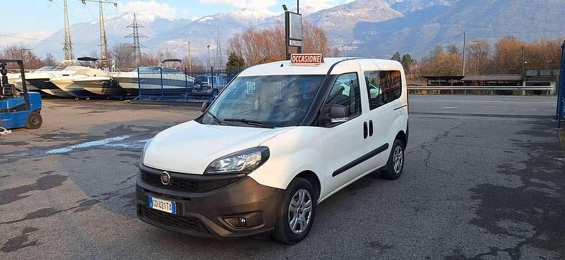 Usata Fiat Doblò Easy 95 CV (69 kW) 2021 Bianco Monovolume