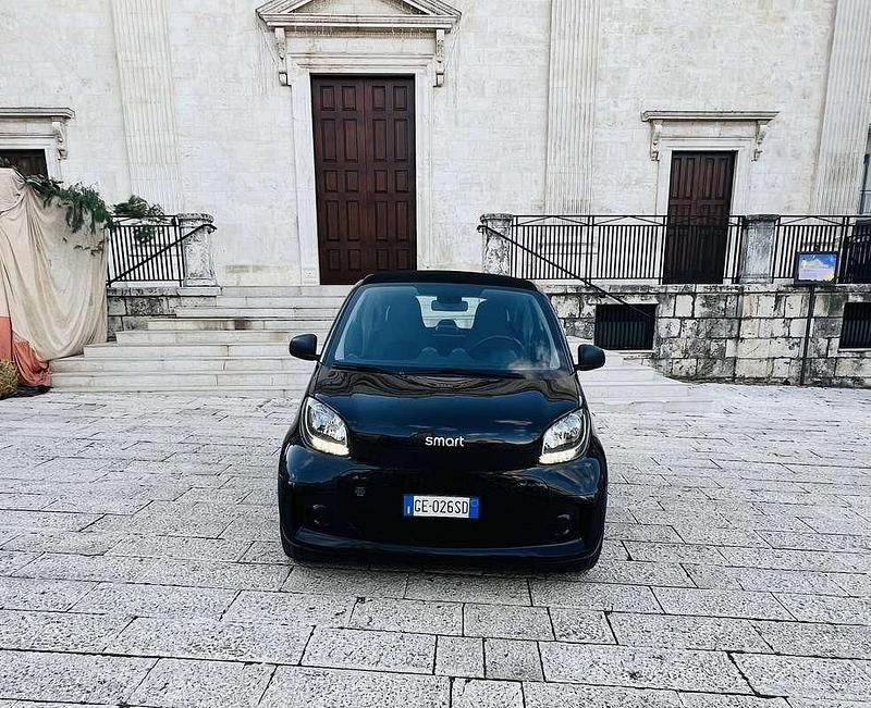 Usata Smart ForTwo Coupé 41 kW (56 CV) 2021 Utilitaria