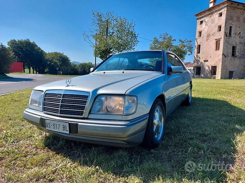 Usata Mercedes 200 135 CV (99 kW) 1994 Argento Coupé