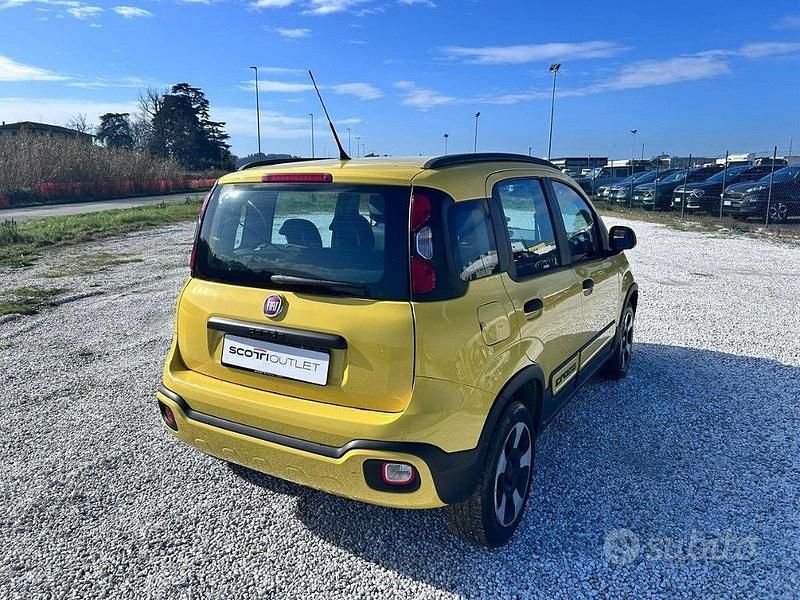 Usata Fiat Panda Cross Cross 69 CV (50 kW) 2019 Giallo Utilitaria