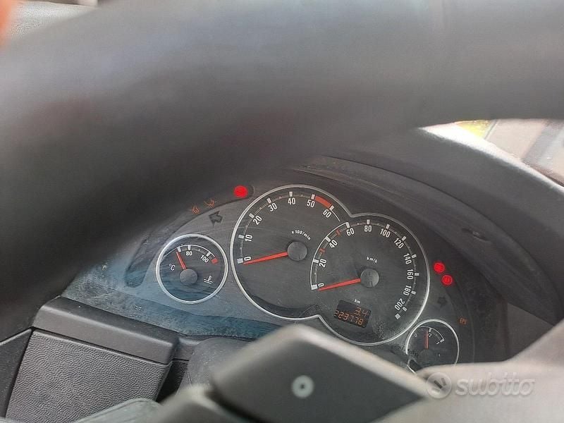 Usata Opel Meriva 101 CV (74 kW) 2007 Blu Monovolume