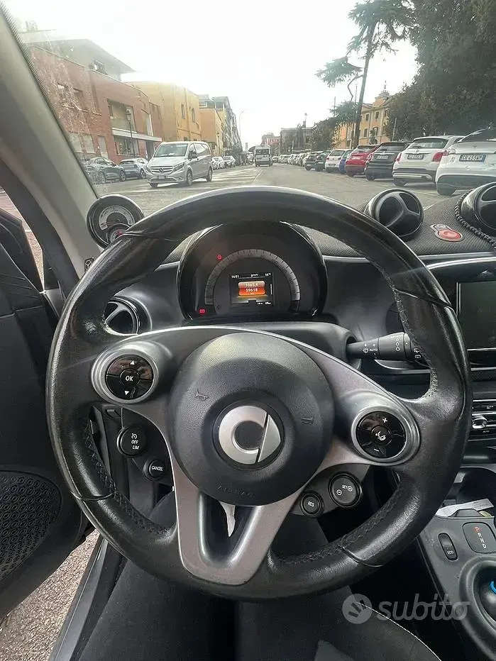 Usata Smart ForTwo Coupé Passion 71 CV (52 kW) 2018 Bianco Coupé