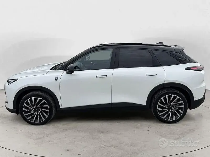Usata Tiger Six 167 CV (122 kW) 2025 Bianco SUV