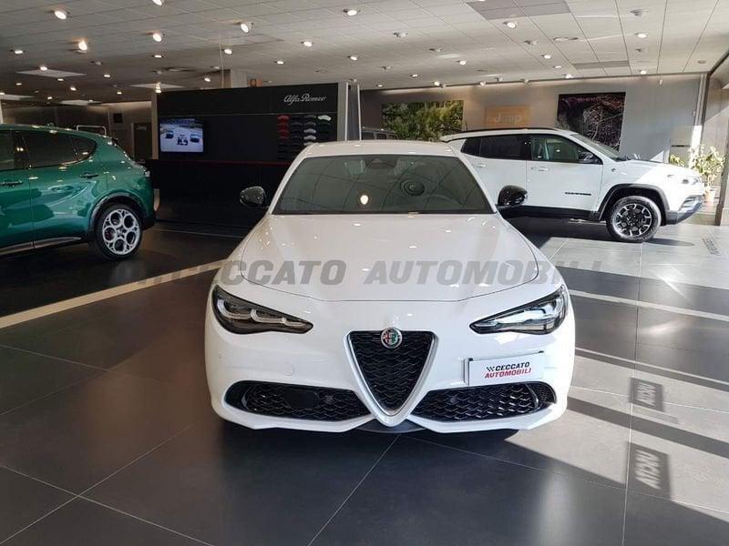Usato 2023 Alfa Romeo Giulia 2.1 Diesel 211 CV (48.800 €)