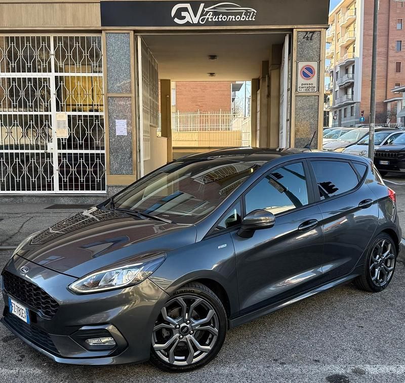 Usata Ford Fiesta ST-Line 95 CV (69 kW) 2019 Grigio Berlina