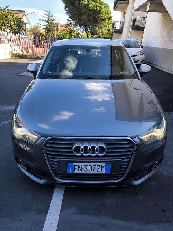 Usata Audi A1 Sportback Ambiente 105 CV (77 kW) 2012 Grigio Utilitaria