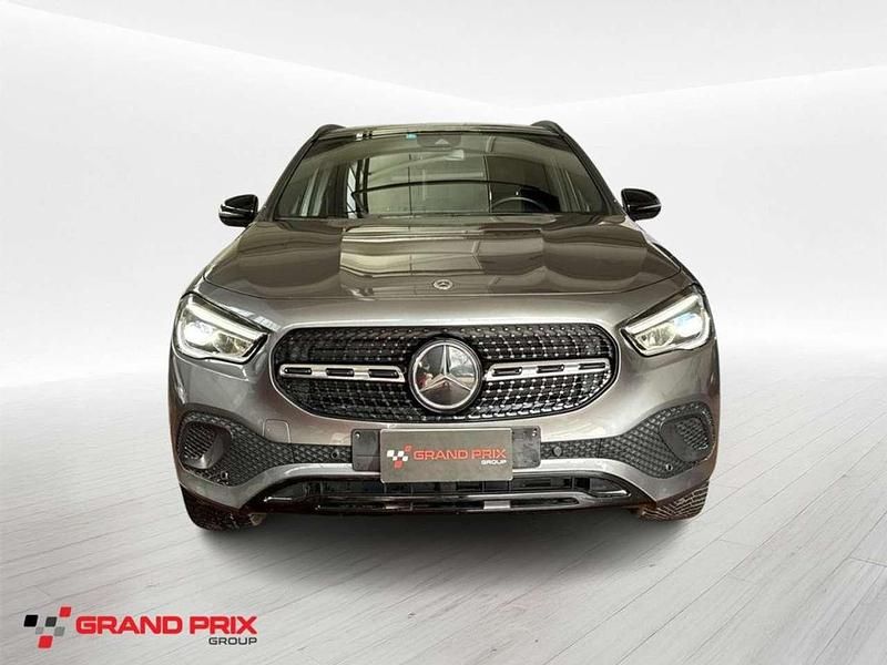 Usata Mercedes GLA200 150 CV (110 kW) 2021 Grigio scuro SUV