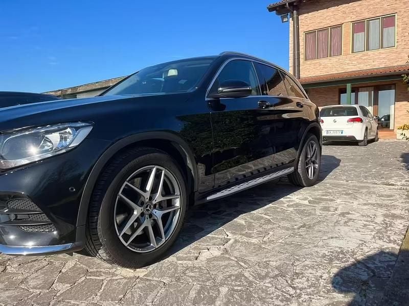 Usata Mercedes GLC220 Executive 169 CV (124 kW) 2018 Nero SUV