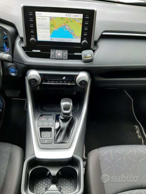 Usata Toyota RAV4 Hybrid Active 178 CV (130 kW) 2021 Grigio SUV