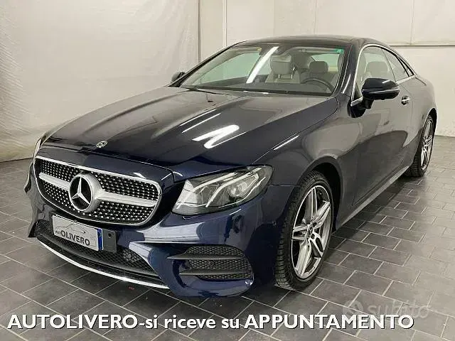 Usata Mercedes E220 194 CV (142 kW) 2019 Blu Coupé