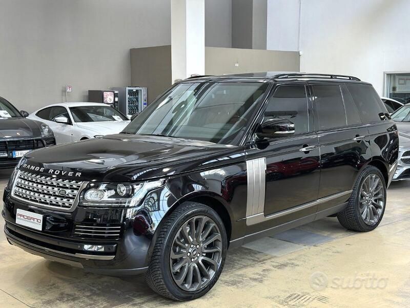 Nero barolo Usata 2015 Land Rover Range Rover Autobiography SUV | 34.900 € (Cara) - Immagine 1/4