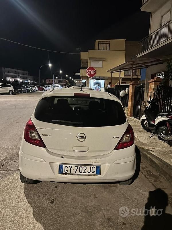 Usata Opel Corsa 95 CV (69 kW) 2013 Bianco Berlina