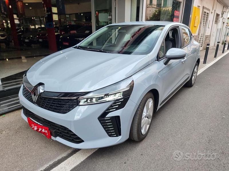 Usata Renault Clio V Evolution 101 CV (74 kW) 2024 Grigio Berlina