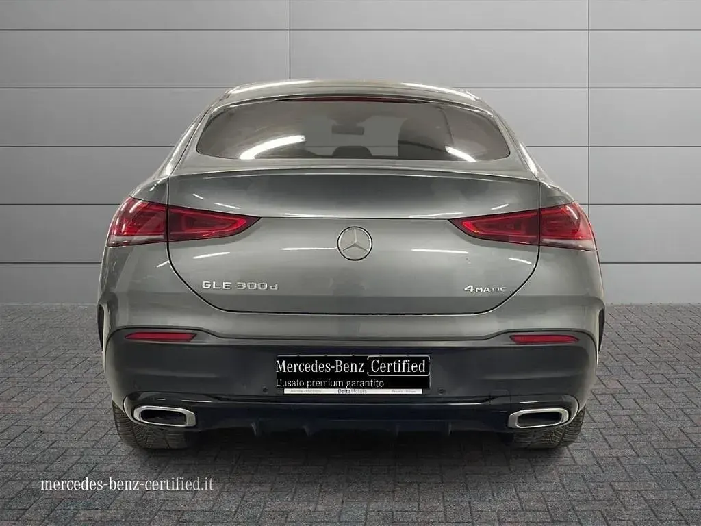Usata Mercedes GLE300 Premium Plus 272 CV (200 kW) 2023 Grigio metallizzato SUV