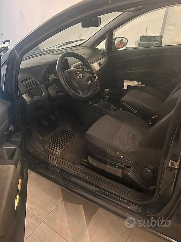 Usata Fiat Grande Punto 77 CV (56 kW) 2010 Blu Utilitaria