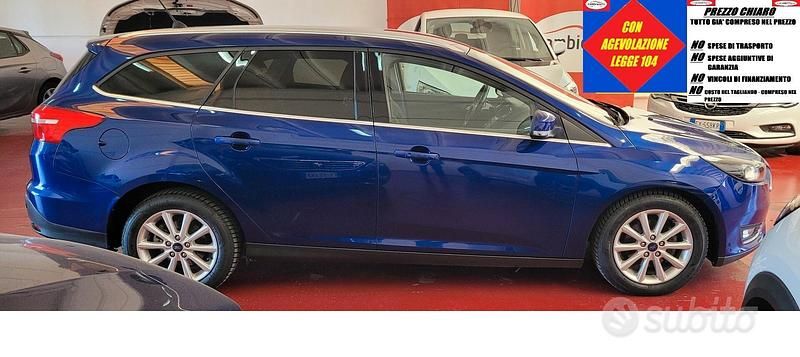 Usata Ford Focus Titanium 120 CV (88 kW) 2018 Blu Station wagon