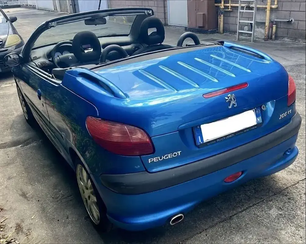 Usata Peugeot 206 CC 136 CV (100 kW) 2001 Bluazzurro Cabrio