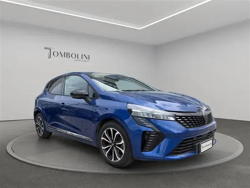 Usata Renault Clio Techno 2025 Blu scuro Utilitaria