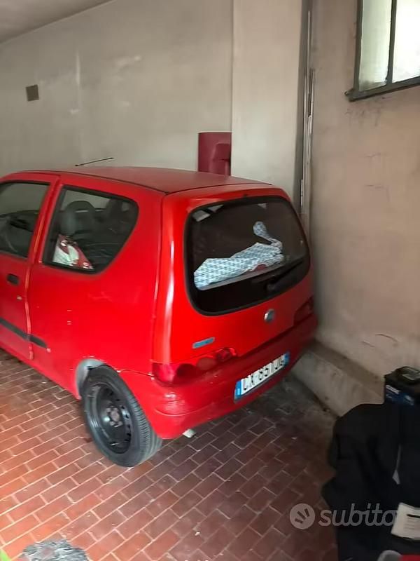 Usata Fiat 600 54 CV (39 kW) 2005 Utilitaria