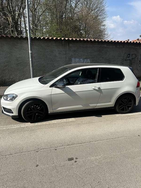 Usata VW Golf VII Highline 122 CV (89 kW) 2016 Berlina