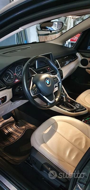 Usata BMW 216 Active Tourer Luxury Line 116 CV (85 kW) 2016 Grigio Monovolume