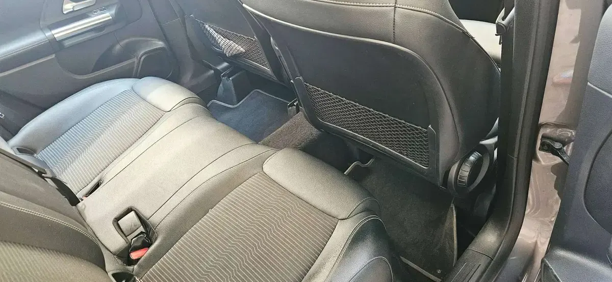 Usata Mercedes B180 Elegance 116 CV (85 kW) 2020 Grigio Utilitaria