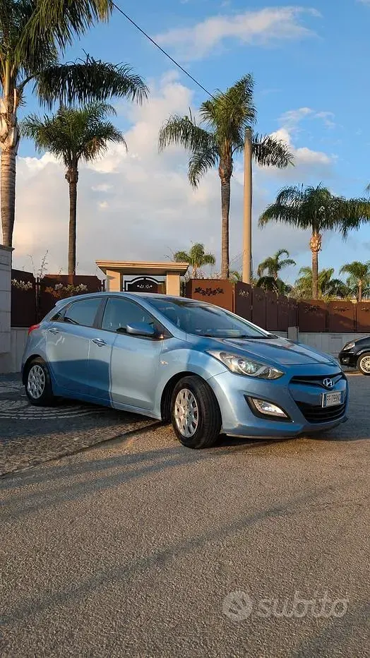 Usata Hyundai i30 100 CV (73 kW) 2012 Blu Berlina